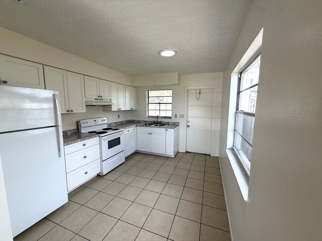 Photo - 4026/4028 61st Street West Unit 4026