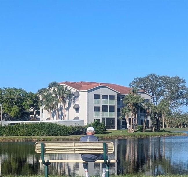 Building Photo - 9300 Clubside Cir Unit 1308