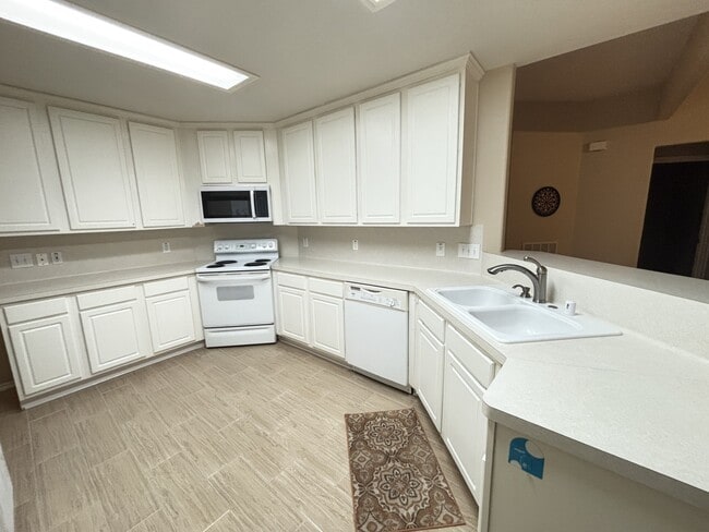 Photo - 18 Tallow Hill Pl