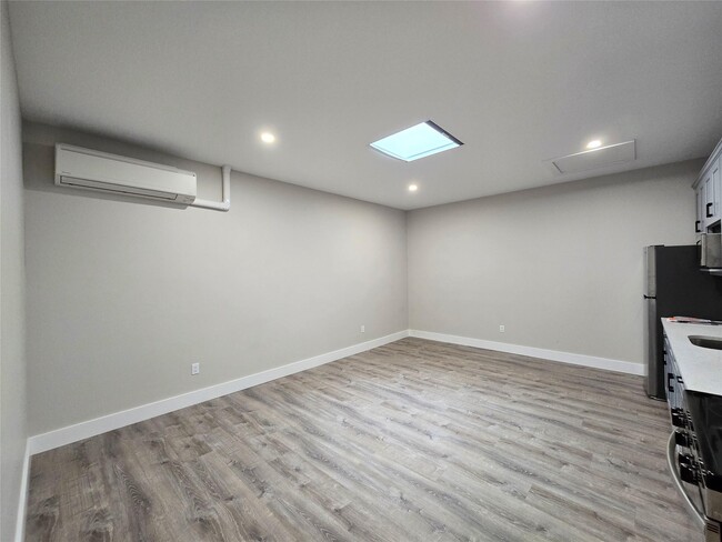 Photo - 145 Jericho Tpke Unit D