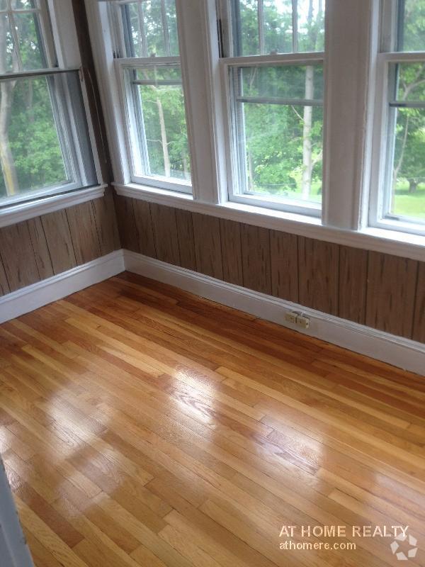 Building Photo - 47 Algonquin Rd Rental