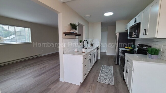 Photo - 1924 N Crestline St Unit 1