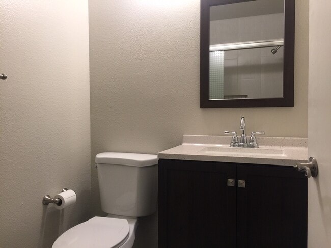 Photo - 5717 Makati Cir Unit b