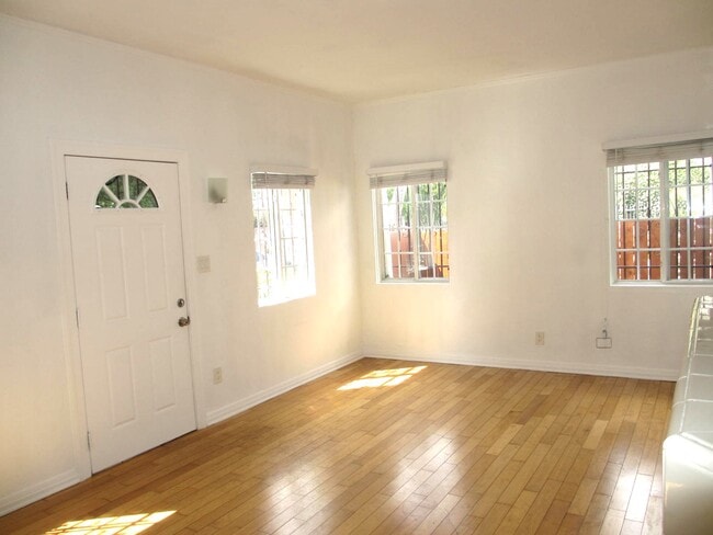 Building Photo - 1204 N Citrus Ave Unit 1204 N. Citrus Ave Rental