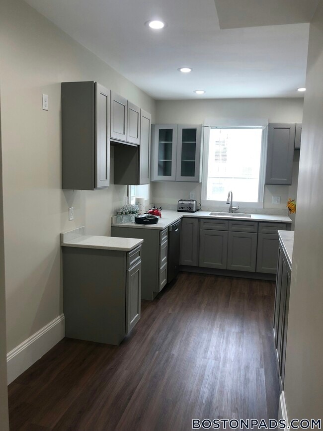 Photo - 130 Glenville Ave Unit 2