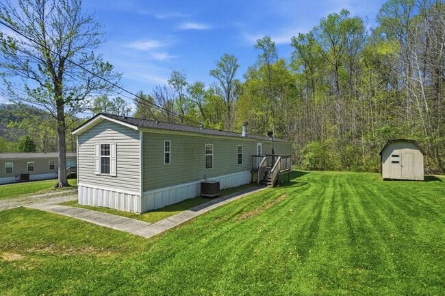 Photo - 267 Maddux Farm Dr