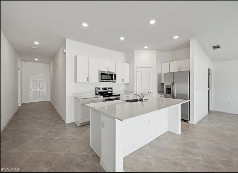 Photo - 1700 NE 6th Pl