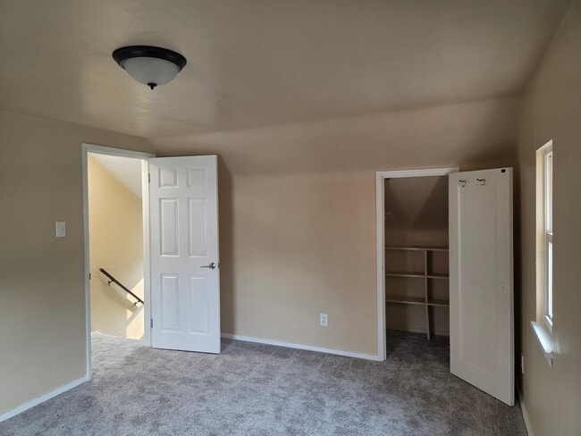 Photo - 5272 Fieldcrest Dr