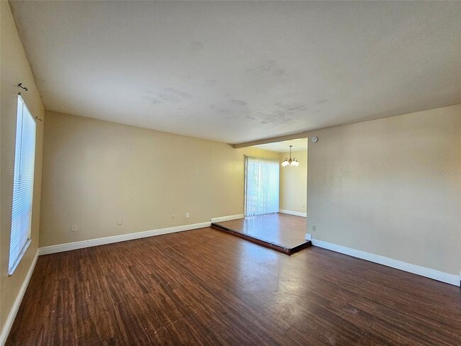 Photo - 7602 W Powhatan Ave Unidad 2