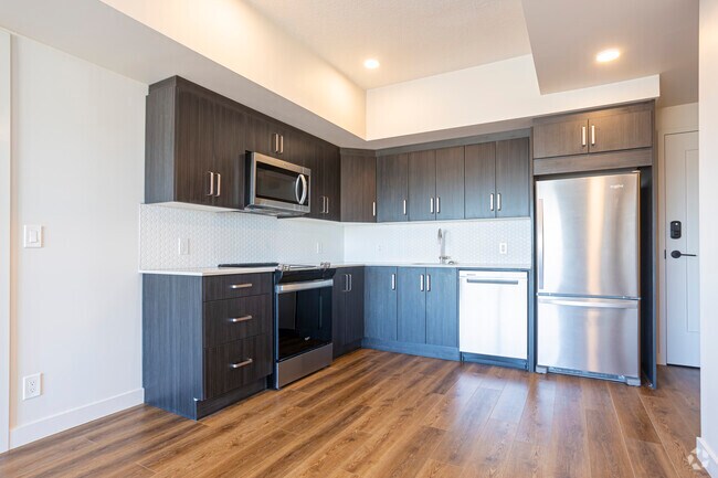 2BR, 2BA - 840SF - deVille at Quarry Park