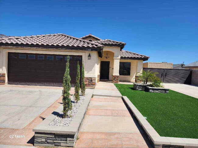 Building Photo - 3988 E Hoyos St Rental