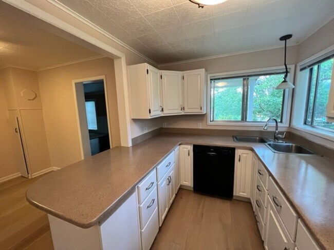 Photo - Two Bedroom Cottage for Rent in White Salmon