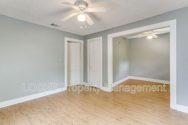 Photo - 1411 6th Ave