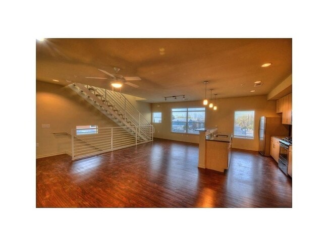 Building Photo - 2606 Wilson St Unit 904 Rental