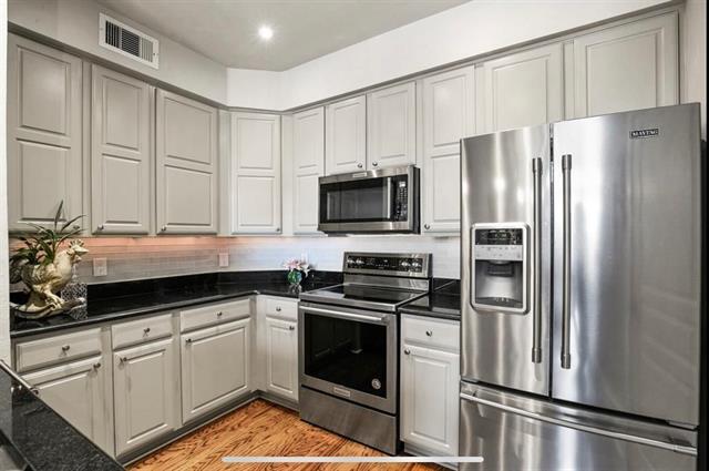 Photo - 3333 Darcy St Unit 2210