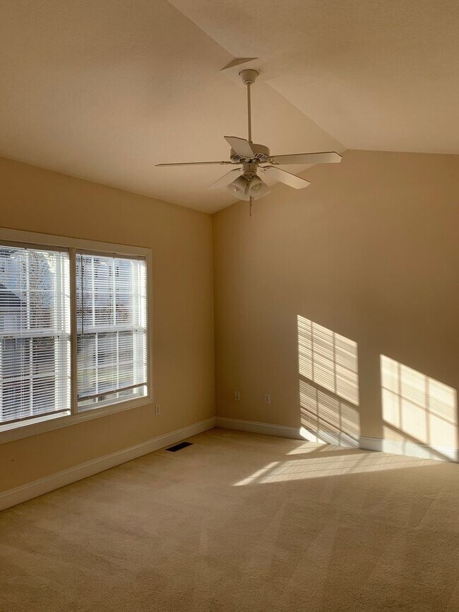 Photo - 960 Oak Tree Blvd NW