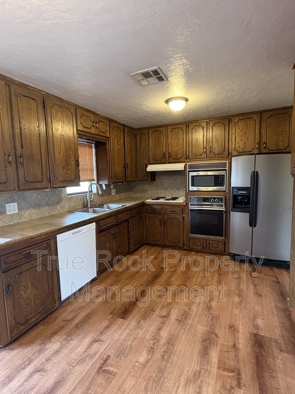 Photo - 403 N Hillcrest Ave