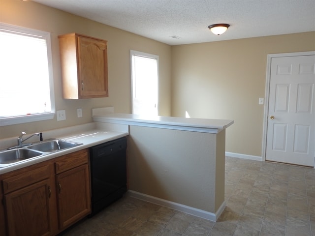 Photo - 635 Cloverfield Ln