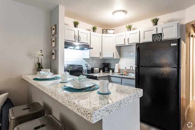 1BR, 1BA - 450 SF - Elevate at South Mountain