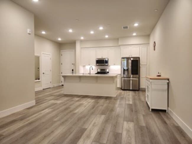 Photo - Upscale 2/2 Apartment in The Cannery!-$500 Off 1st Month's Rent