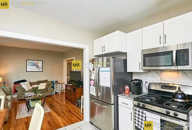 Building Photo - 6 Leicester St Unit 1 Rental