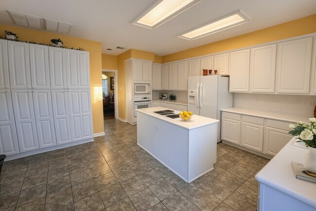 Photo - 1111 Mulberry Ln