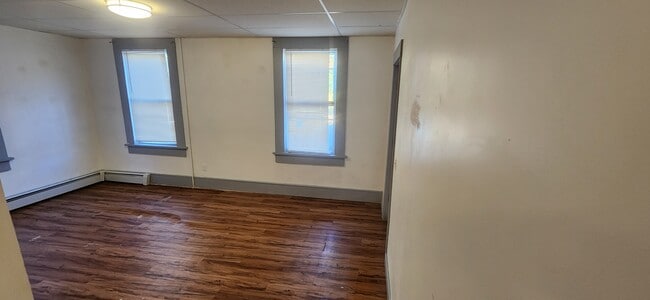 16 Bardwell St Unit 1 r