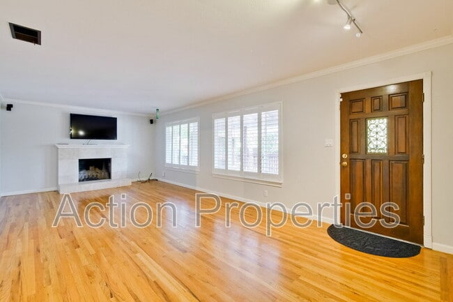 Photo - 1630 Alison Ave