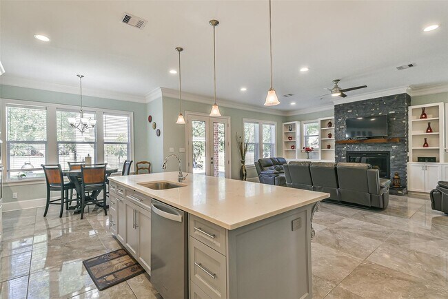 Photo - 18659 Clover Path