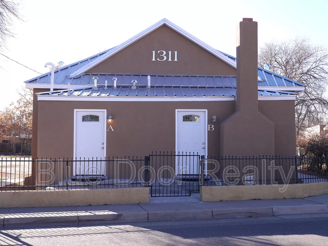 Photo - 1311 Barelas St SW House