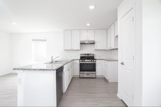 Photo - 4510 Glades Wy