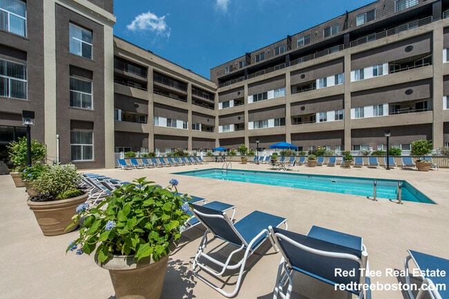 Photo - 1079 Commonwealth Ave Unidad 454