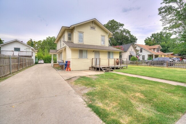 Photo - Stylish & Convenient Living Near OU !