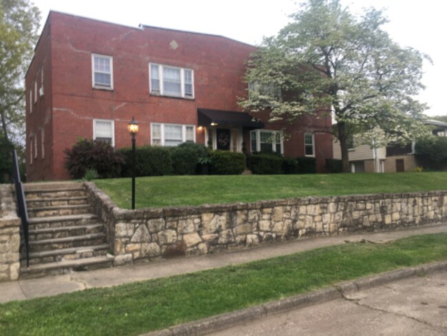 Photo - 1037-1036 6th St W Apartment Unit 2
