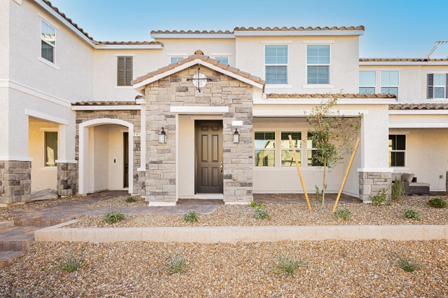 Building Photo - 2763 Fantoni St