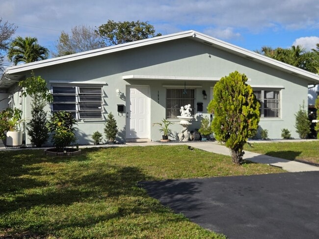 Photo - 1021 SW 32nd Ct