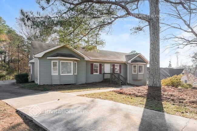 Building Photo - 2440 Sherrie Ln SW