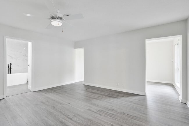 Photo - 4755 NE 23rd Ave