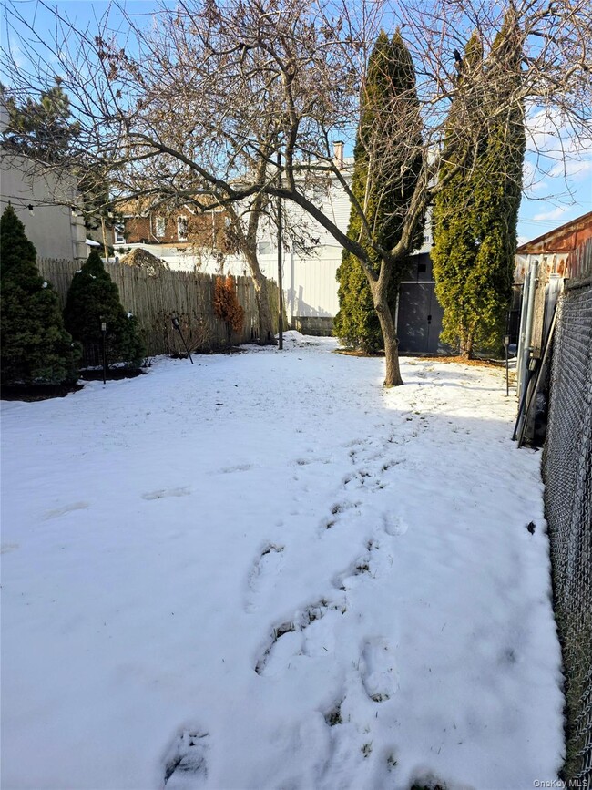 Photo - 310 N High St