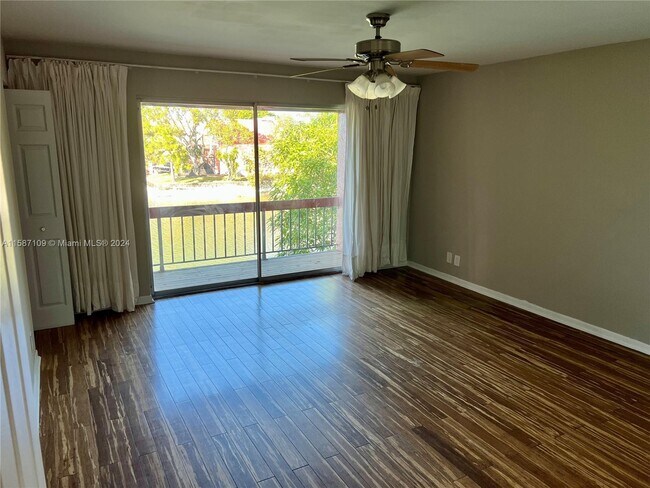 Photo - 5641 NW 16th St