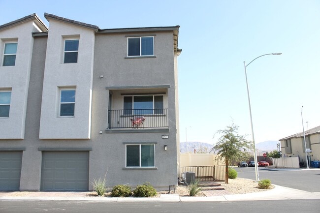 Photo - THREE BEDROOMS ALL WITH PRIVATE BATHROOMS