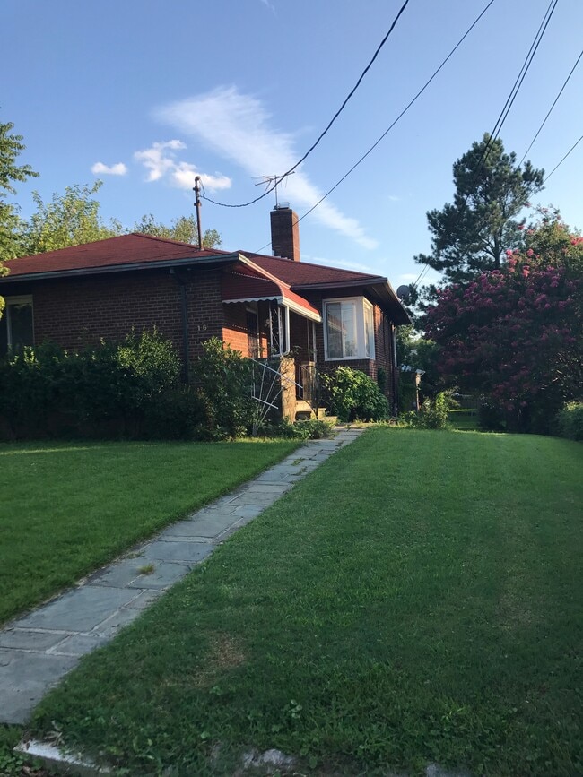 Large Front Yard - 716 HIGHLAND AVE NW Casa Unidad TAKOMA HIGHLAND MBR1