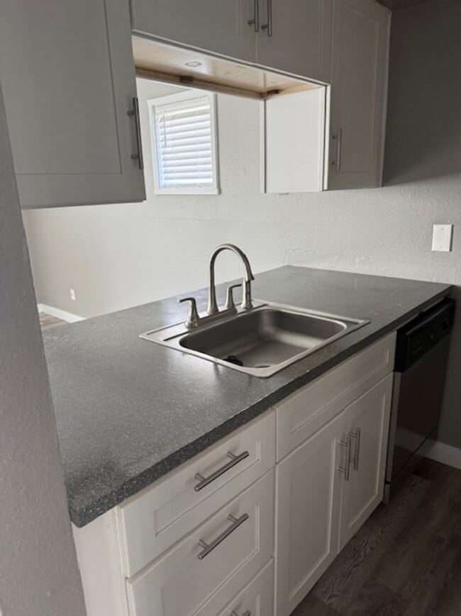 249-Nola Place Apartments