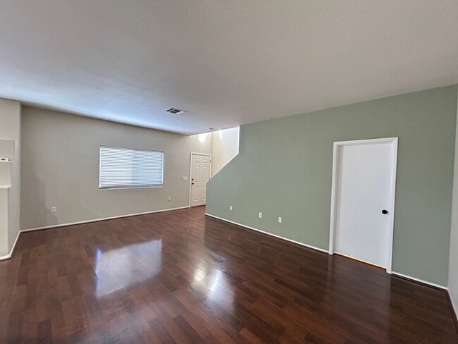 Photo - Gated Townhome 3-Bedrooms 2.5-Bathrooms!