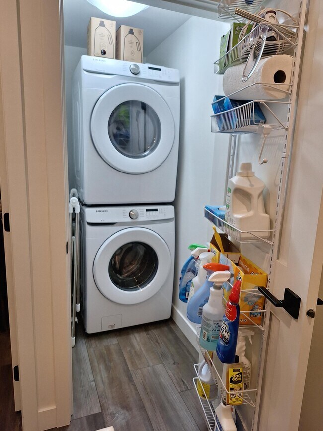 Photo - 1052 Boxcar Cl