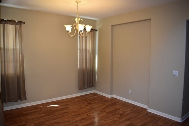 Photo - 3587 Sarasota Ave