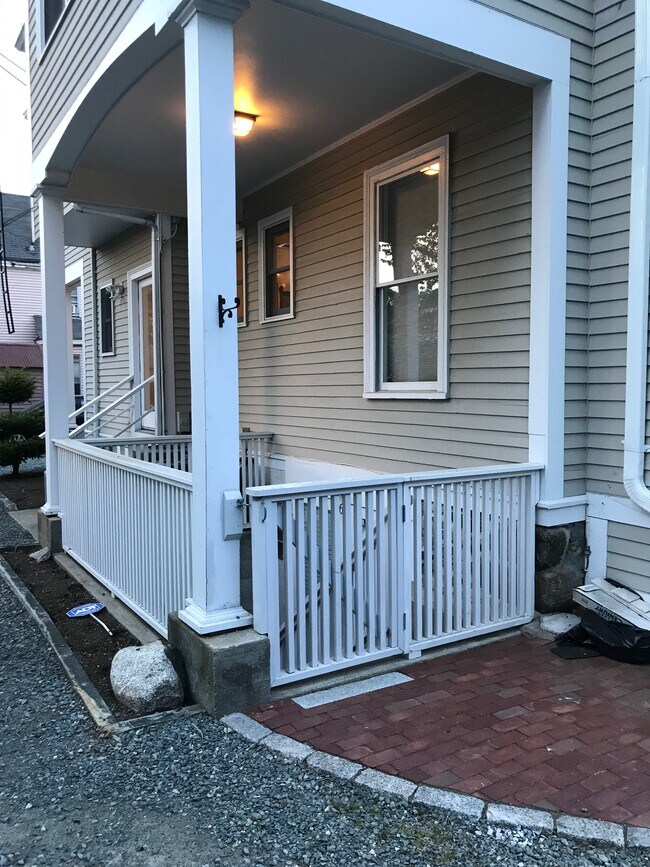 Private garden entryway - 3 Waban St Unit 6
