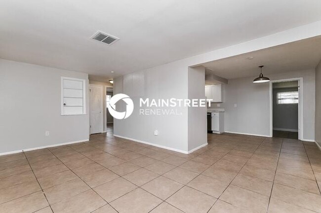 4 Bedroom Pet-Friendly Home in HOLIDAY, FL with Main Street Renewal