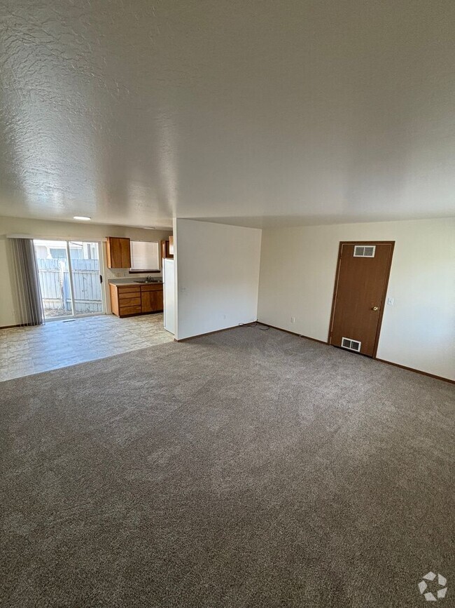 Building Photo - 204 W 19th Ave Unit #B Rental