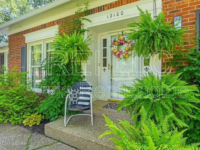 Photo - 12100 Maplewood Rd